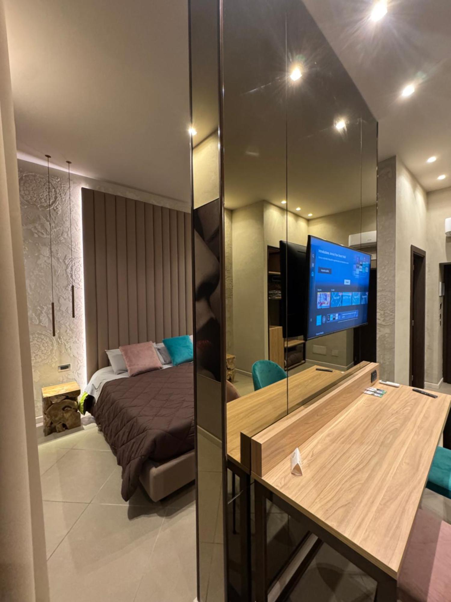 Tropicana Room Caserta Eksteriør billede