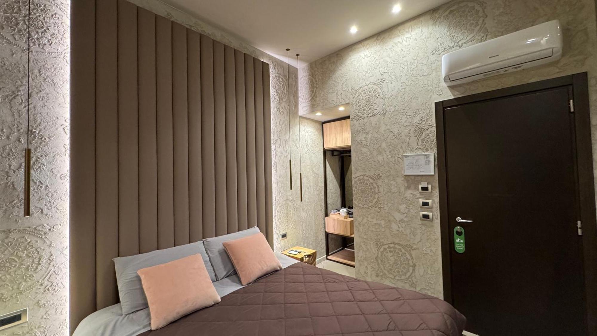 Tropicana Room Caserta Eksteriør billede