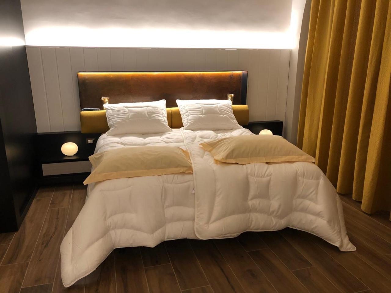 Tropicana Room Caserta Eksteriør billede