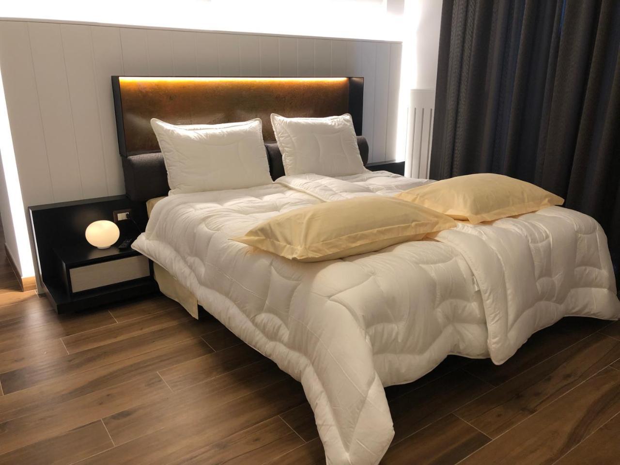 Tropicana Room Caserta Eksteriør billede